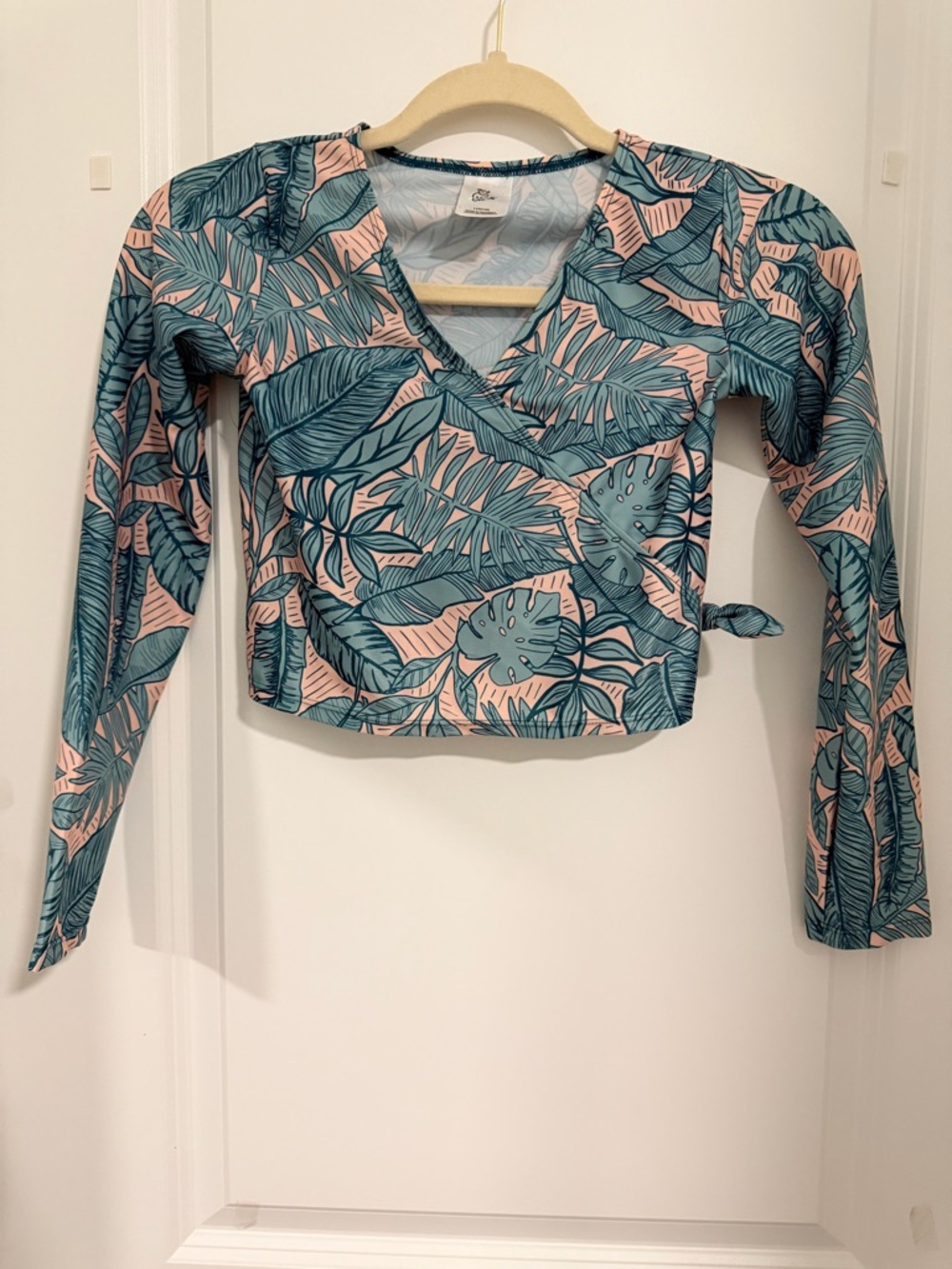 NWOT! Art Class | girls' palm print long-sleeve swim rash guard top - L (10/12)